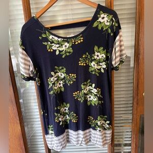 Matilda Jane women’s medium blue floral cutout top